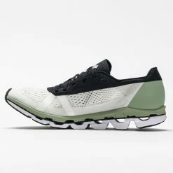 On Running On Cloudboom Women's White/Black