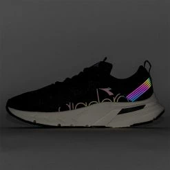 Diadora Mythos Blushield Volo Men's Hip Black/Almond Milk Running Shoes 18 Diadora Mythos Blushield Volo Men's Hip Black/Almond Milk Running Shoes