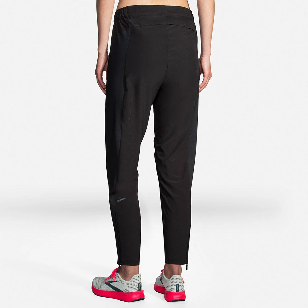 Brooks Shakeout Pant Women's 4 Brooks Shakeout Pant Women's