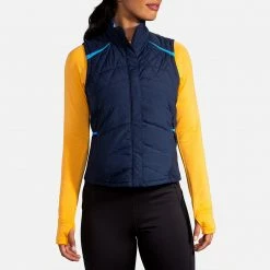 Women's Clothing Brooks Shield Hybrid Vest Women's