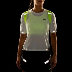 Brooks Carbonite Short Sleeve Women's 7 Brooks Carbonite Short Sleeve Women's