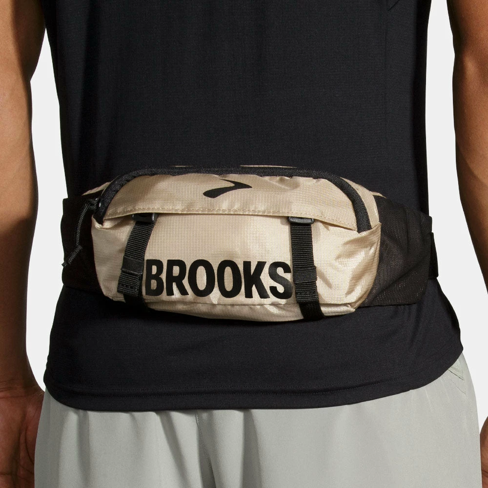 Packs & Carriers Brooks Stride Waist Pack 3 Packs & Carriers Brooks Stride Waist Pack