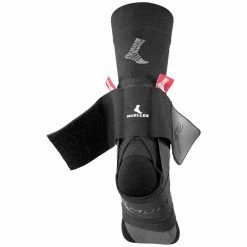 Mueller Sports Medicine Mueller The One Ankle Brace Premium