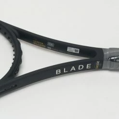 Tennis Racquets Wilson Blade SW102 V7 8 Tennis Racquets Wilson Blade SW102 V7