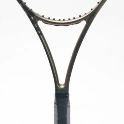 Wilson Blade 98 (16x19) V8 Tennis Racquets