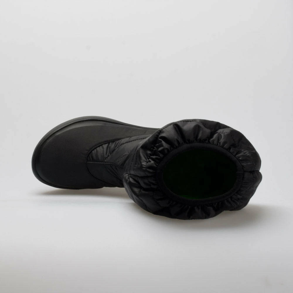 Walking Shoes OOFOS Oomg Boot Women's Black/Black 5 Walking Shoes OOFOS Oomg Boot Women's Black/Black