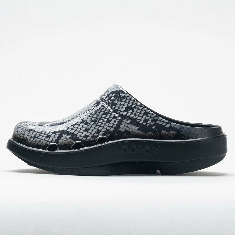 OOFOS OOcloog Limited Women's Black/Snakeskin Walking Shoes 4 OOFOS OOcloog Limited Women's Black/Snakeskin Walking Shoes