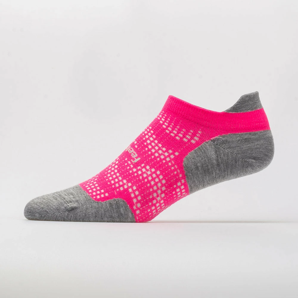 Feetures High Performance Ultra Light Cushion No Show Tab Socks 18 Feetures High Performance Ultra Light Cushion No Show Tab Socks