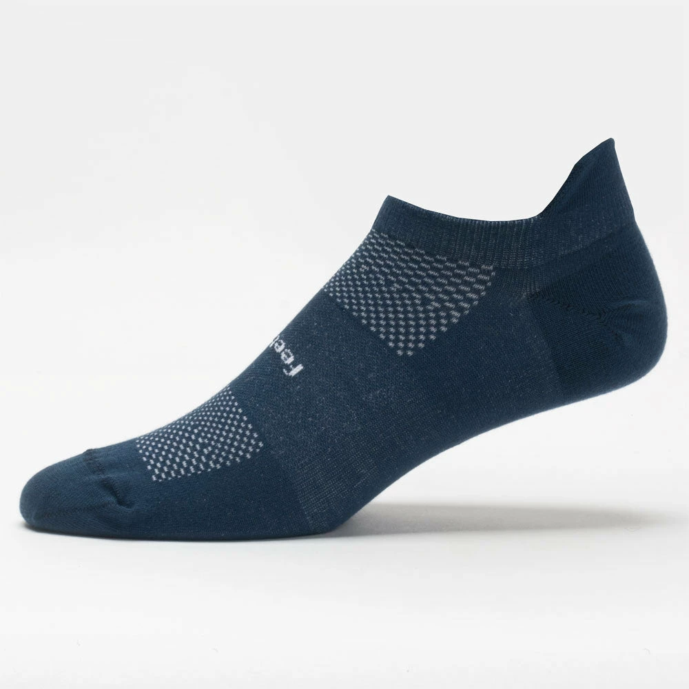 Feetures High Performance Ultra Light Cushion No Show Tab Socks 7 Feetures High Performance Ultra Light Cushion No Show Tab Socks
