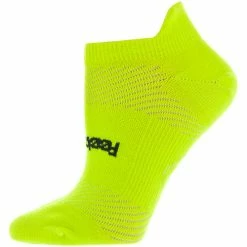Feetures High Performance Ultra Light Cushion No Show Tab Socks 59 Feetures High Performance Ultra Light Cushion No Show Tab Socks