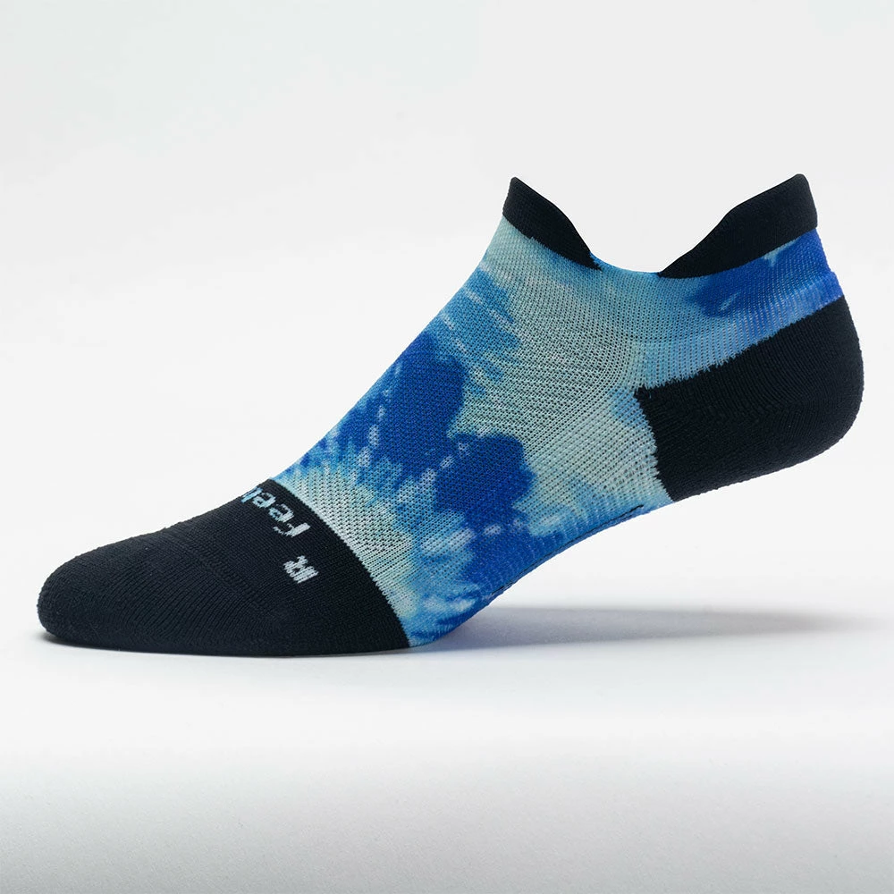 Feetures Elite Light Cushion No Show Tab Socks Tie Dye 4 Feetures Elite Light Cushion No Show Tab Socks Tie Dye